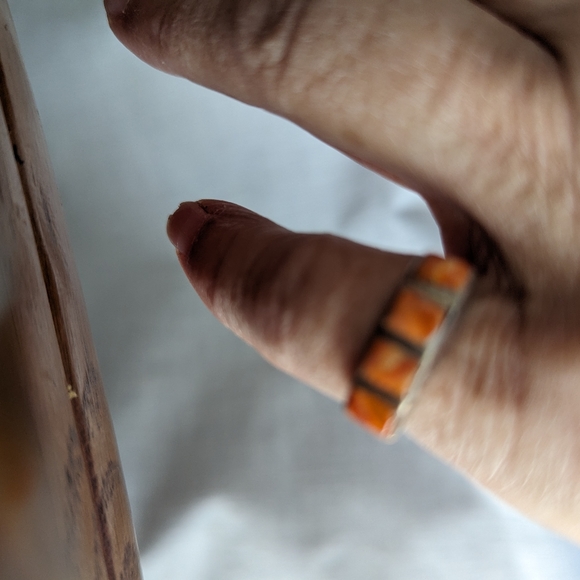 Vintage Native American Spiny Oyster Ring - Picture 7 of 9